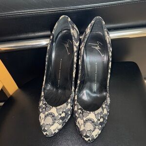 Giuseppe Zanotti Lace Pattern Pumps • Italian Designer Heels • EU 39